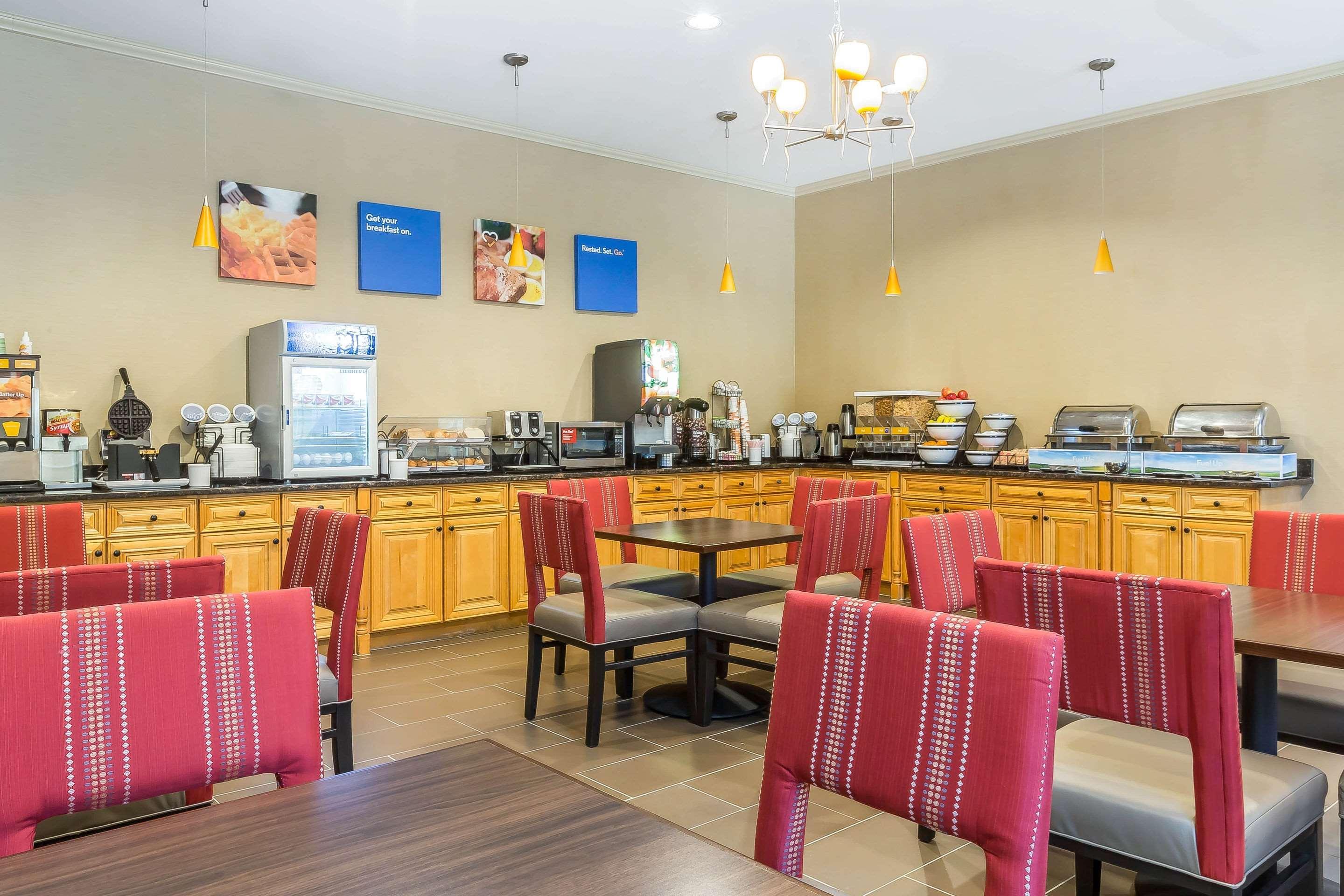 Comfort Inn & Suites Villa Rica Bagian luar foto