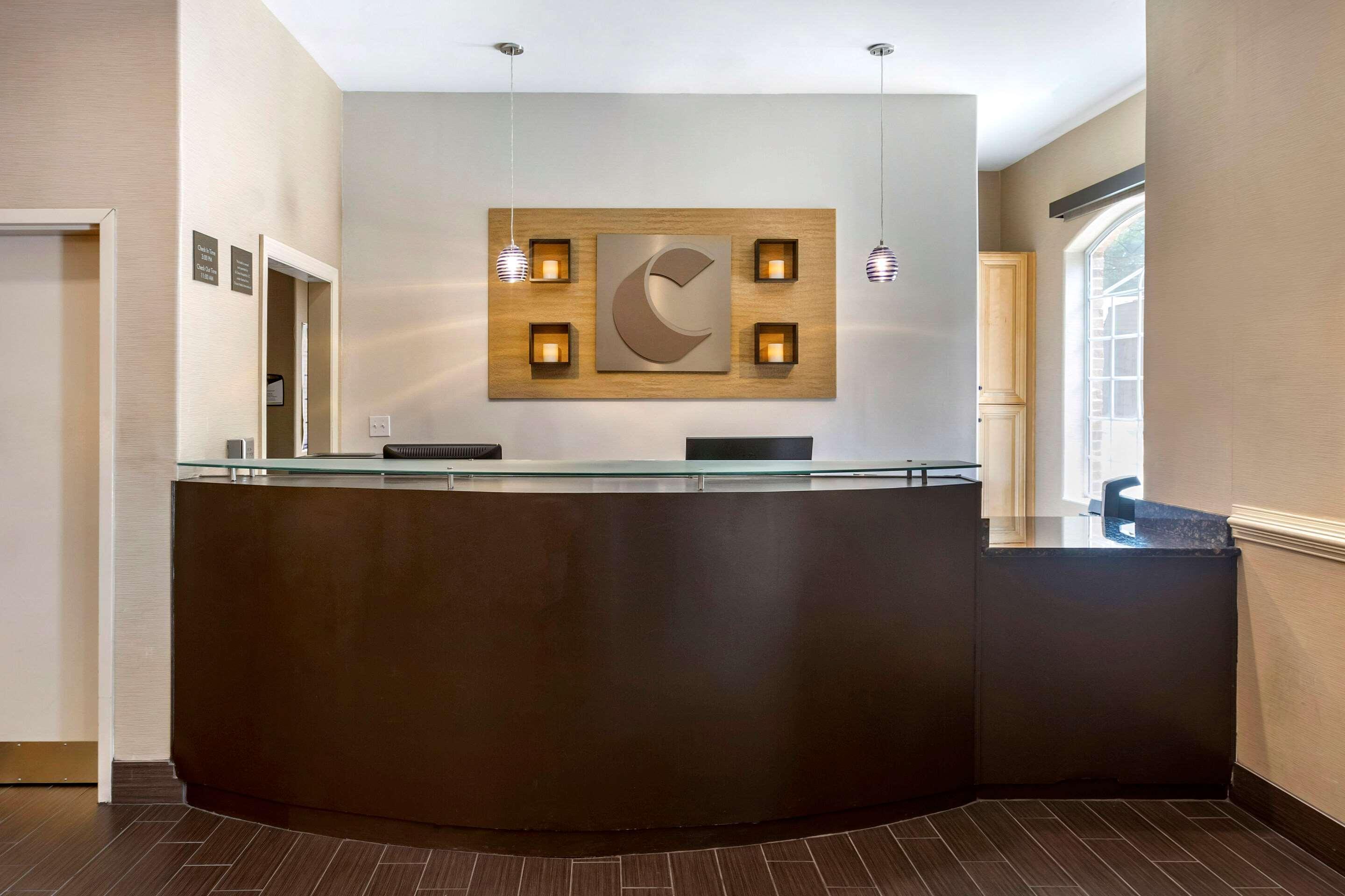 Comfort Inn & Suites Villa Rica Bagian luar foto