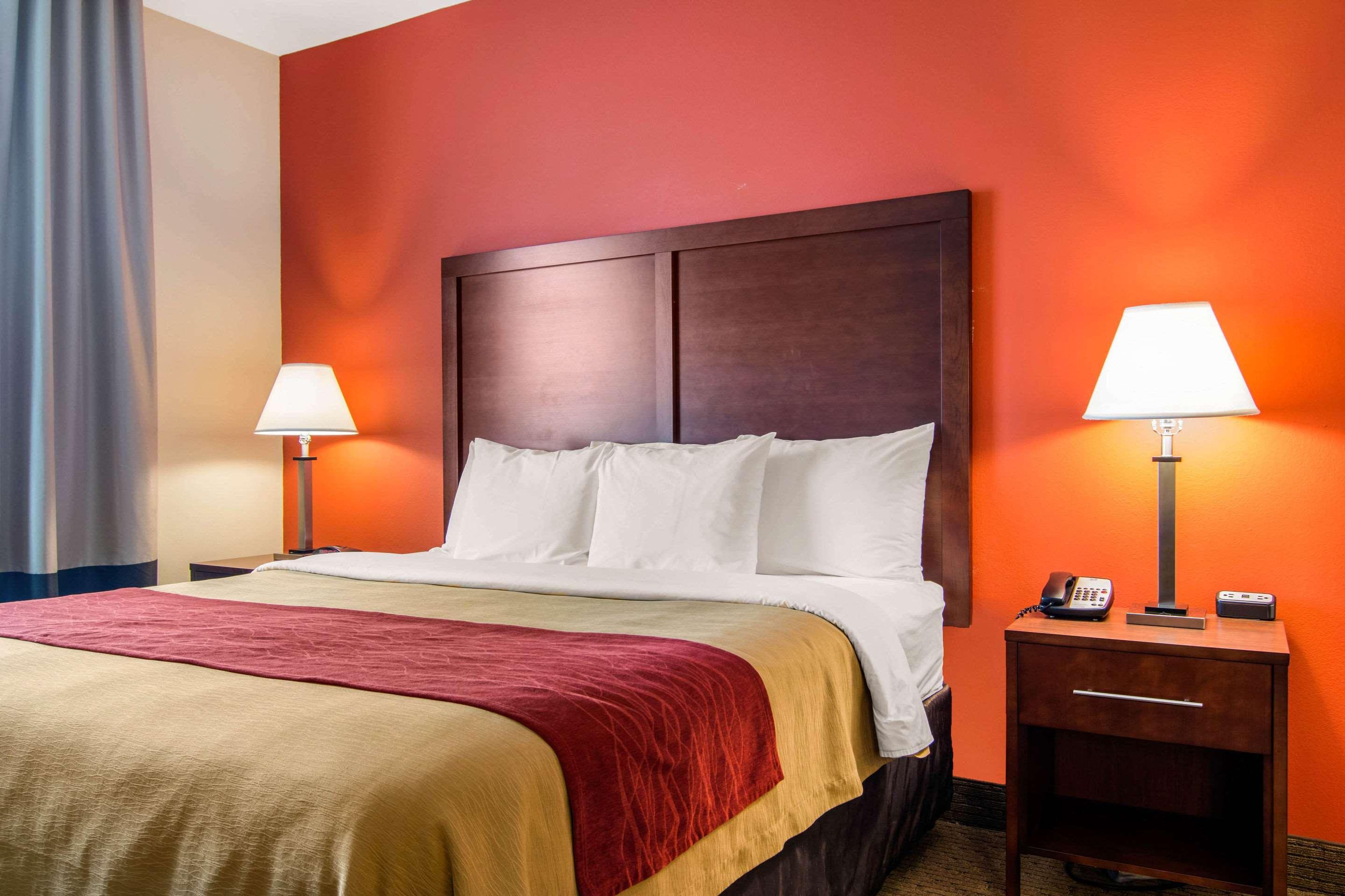 Comfort Inn & Suites Villa Rica Bagian luar foto